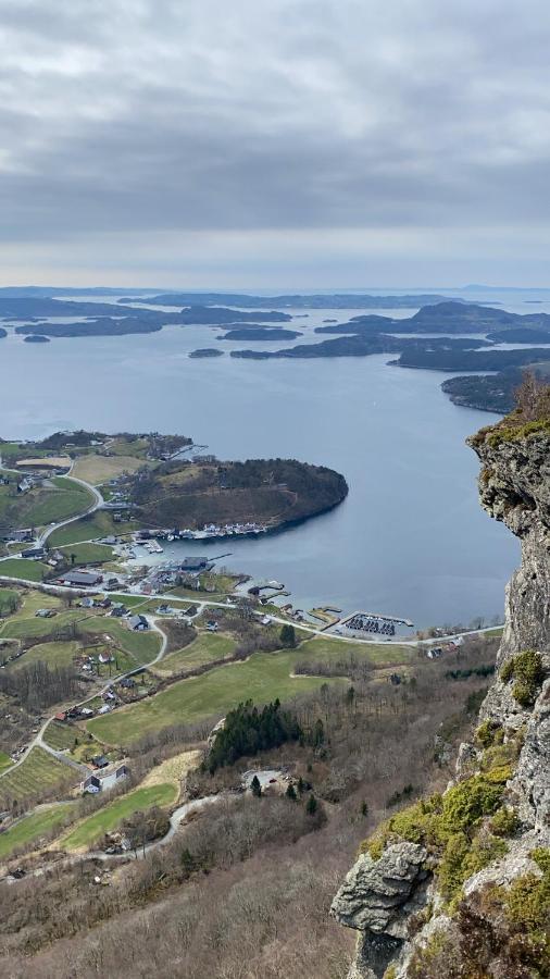 Апартаменты Fjord Road Hjelmeland Экстерьер фото